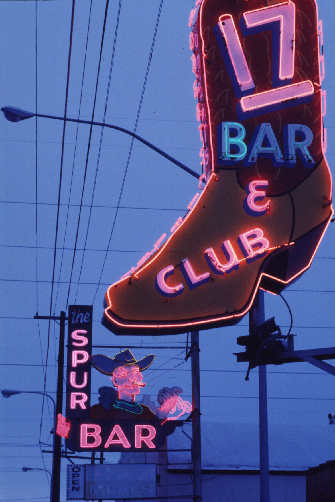 17 Bar & The Spur Bar